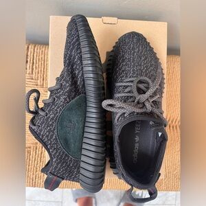 Adidas Yeezy Boost 350 Black Sneakers